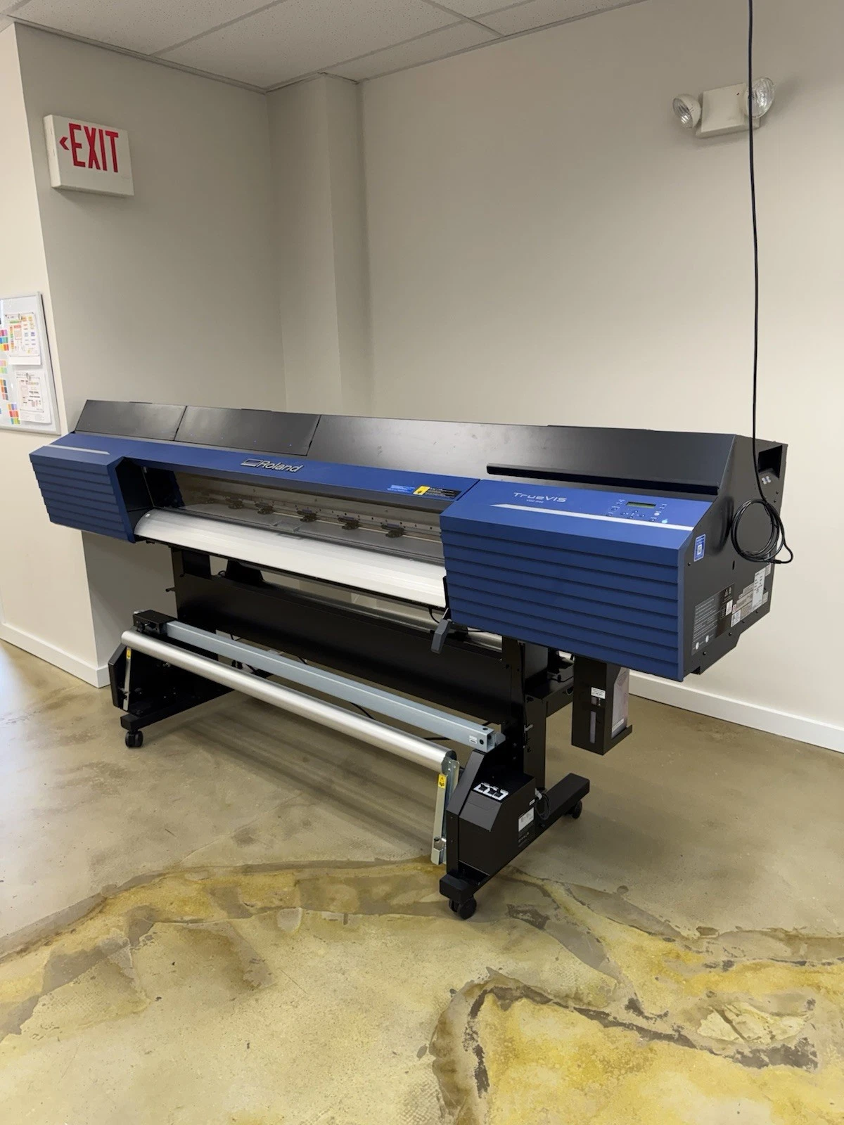 Roland TrueVIS VG2-540 54-inch printer/cutter view 3