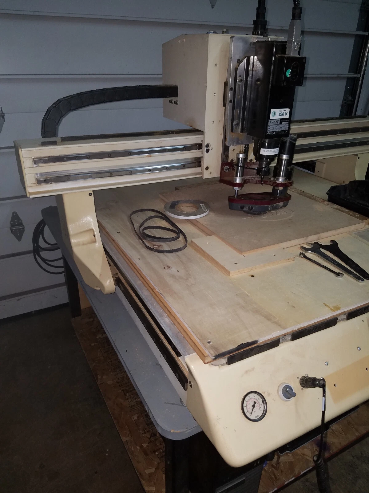 2016 AXYZ CNC router with A2MC controller