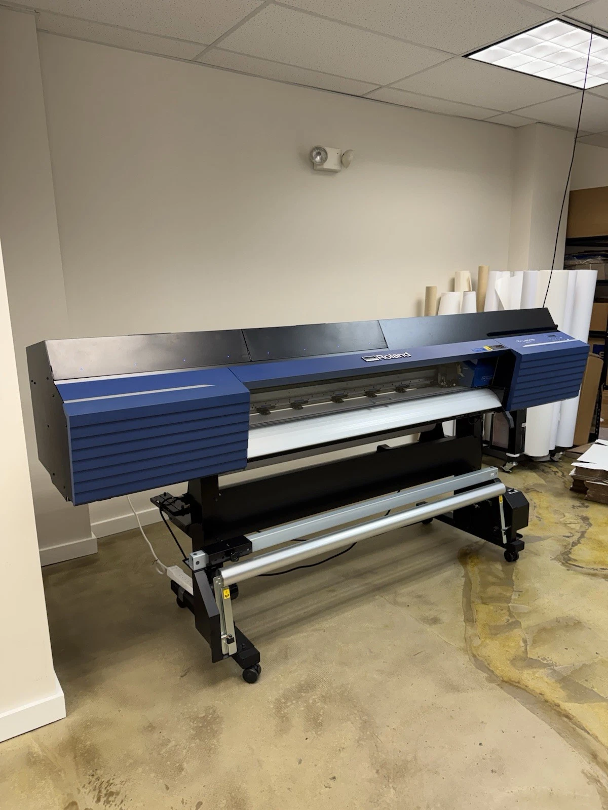 Roland TrueVIS VG2-540 54-inch printer/cutter view 4